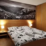 Pod Slavkacom - Vysoke Tatry * Veľký Slavkov