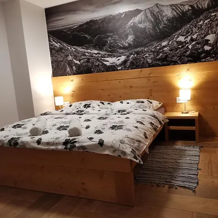 Pod Slavkacom - Vysoke Tatry Lägenhet *